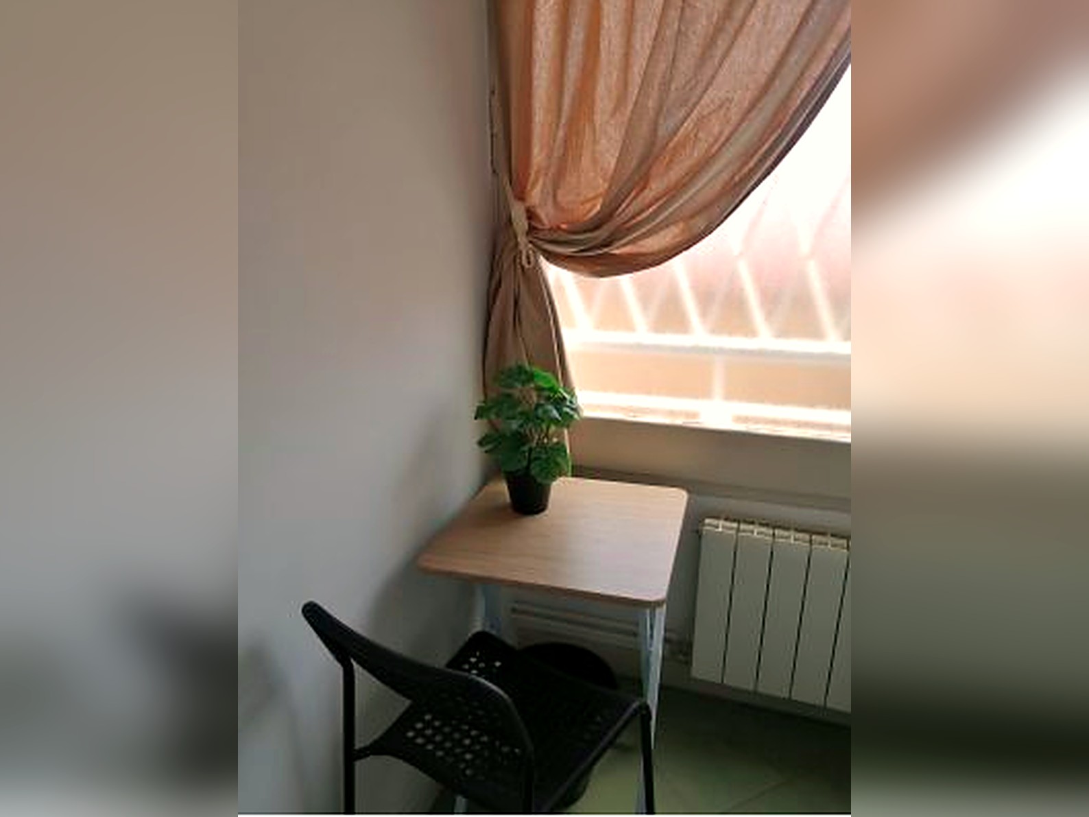 A furnished private student room in Eixample, Barcelona photo 2