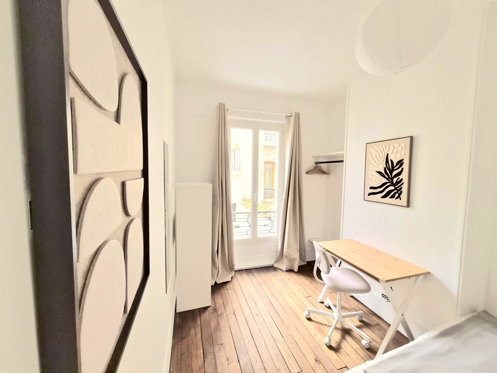 A furnished private student room in 17eme Arrondissement, Paris photo 3