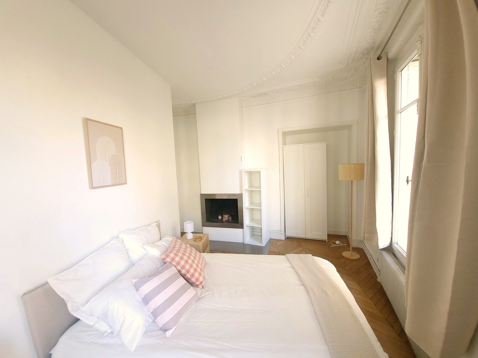 A furnished private student room in 8eme Arrondissement, Paris photo 4