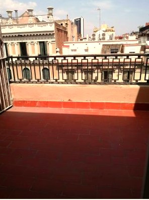 A furnished private student room in Eixample, Barcelona photo 5