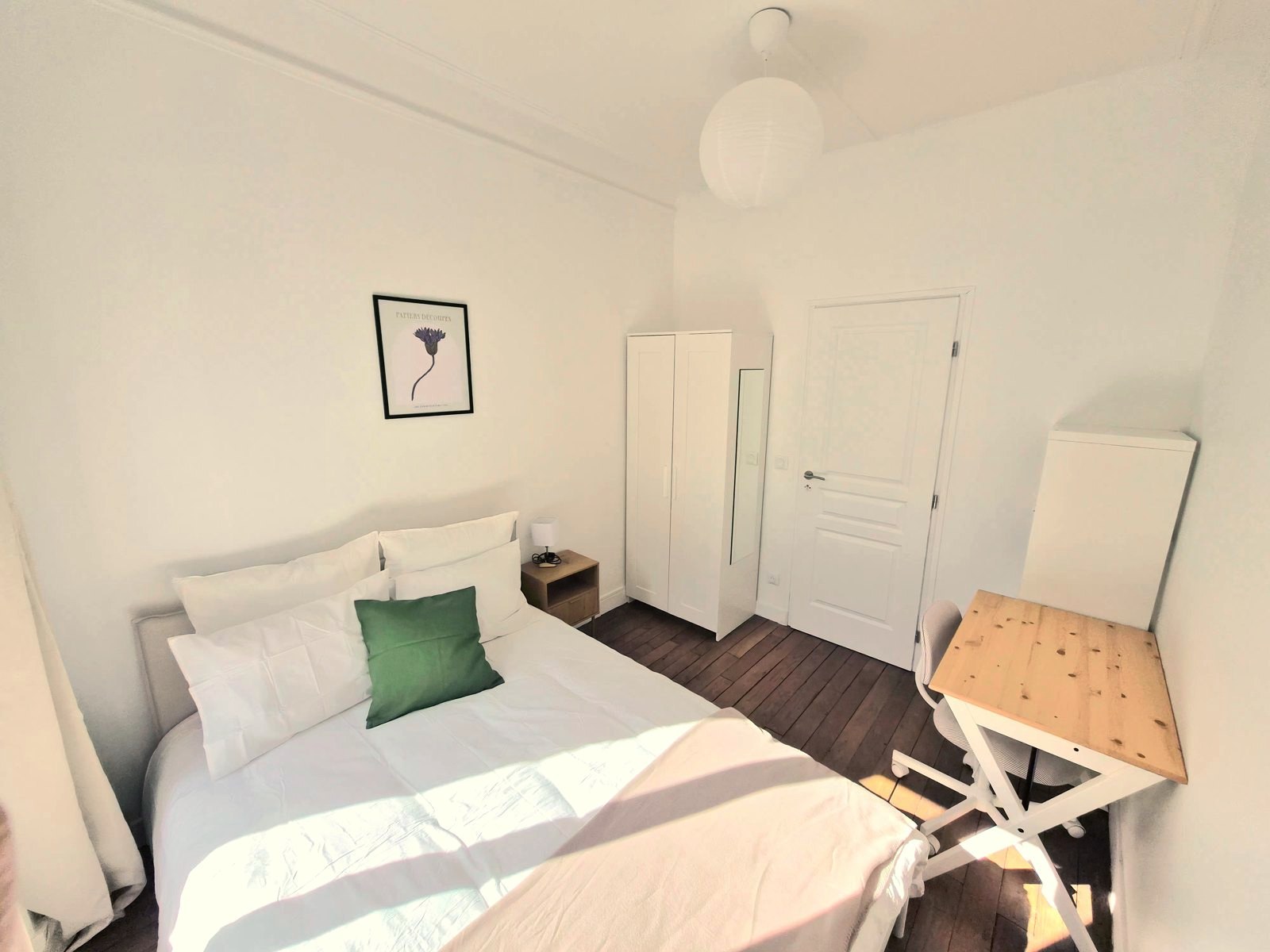 A furnished private student room in 17eme Arrondissement, Paris photo 4