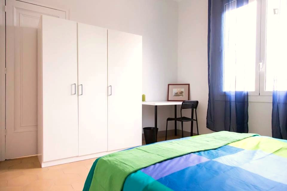 A furnished private student room in Eixample, Barcelona photo 3