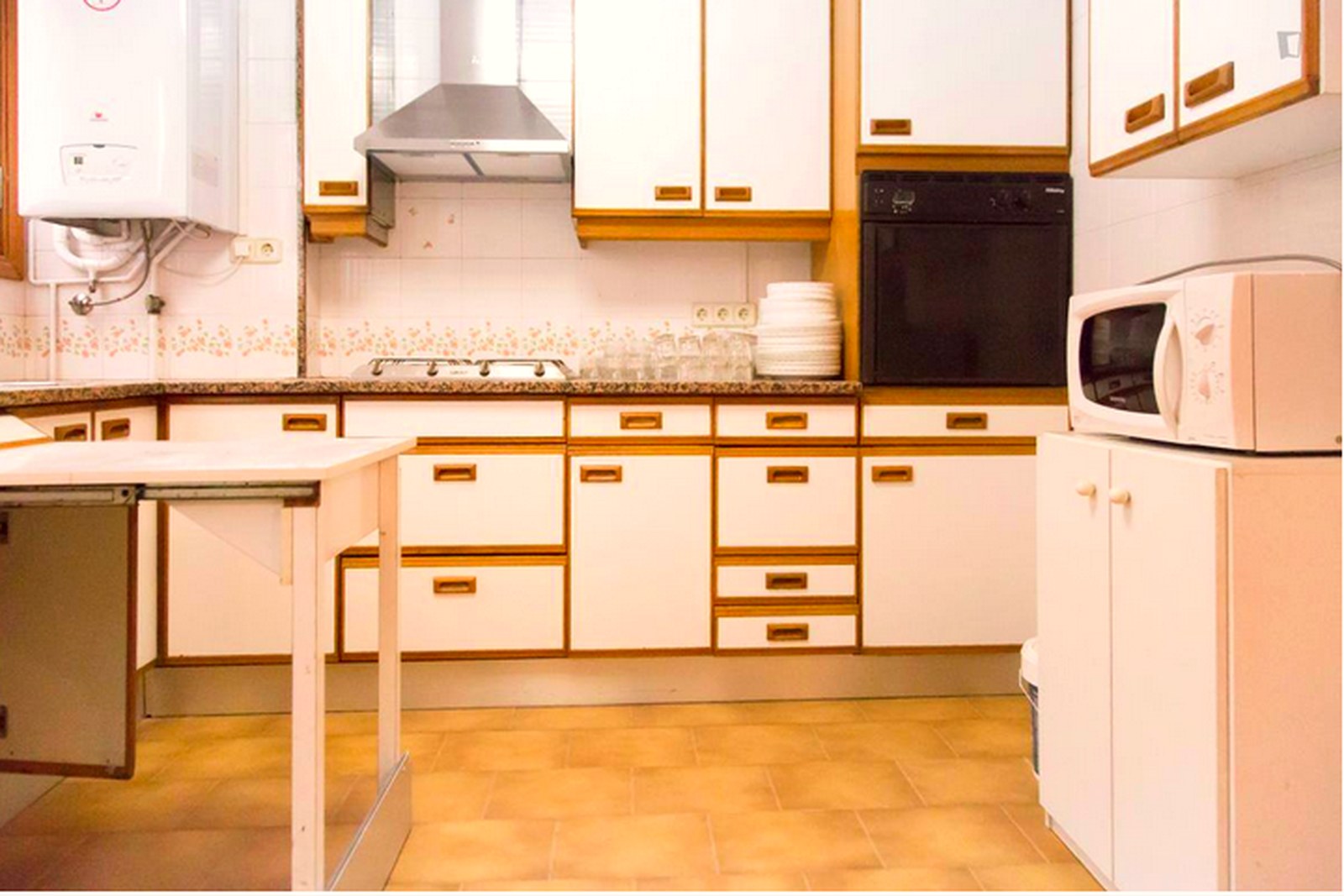 Jump In Letamendi — Kitchen — fully equipped