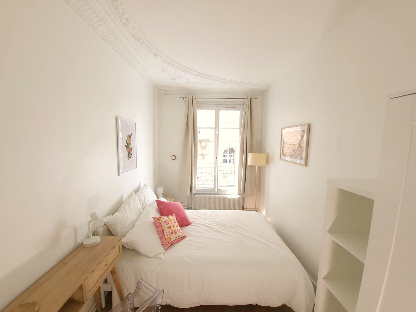 A furnished private student room in 8eme Arrondissement, Paris photo 6