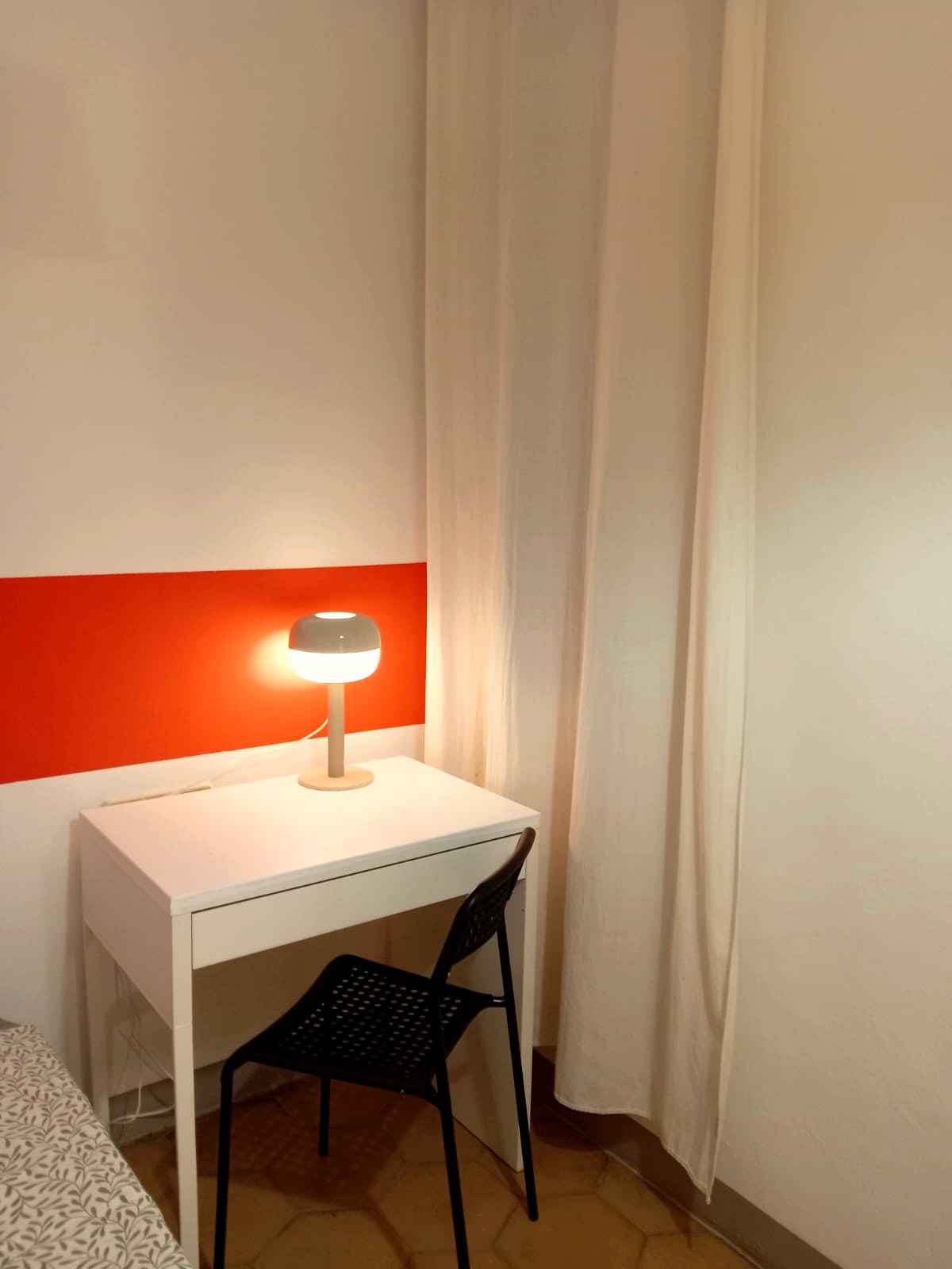 A furnished private student room in Eixample, Barcelona photo 2