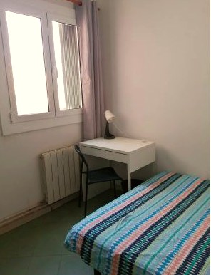 A furnished private student room in Eixample, Barcelona photo 2