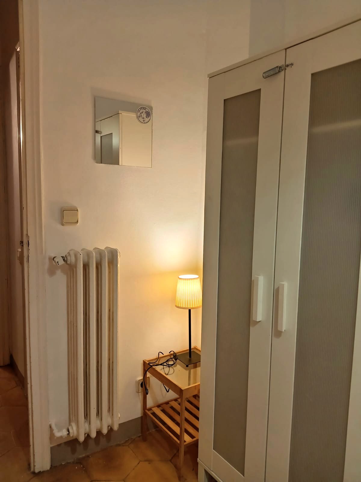 A furnished private student room in Eixample, Barcelona photo 3