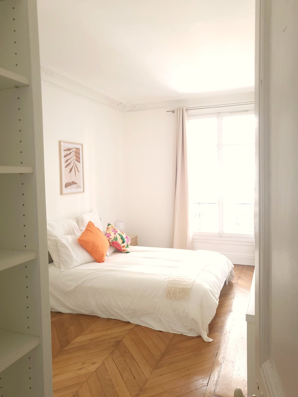 A furnished private student room in 8eme Arrondissement, Paris photo 5