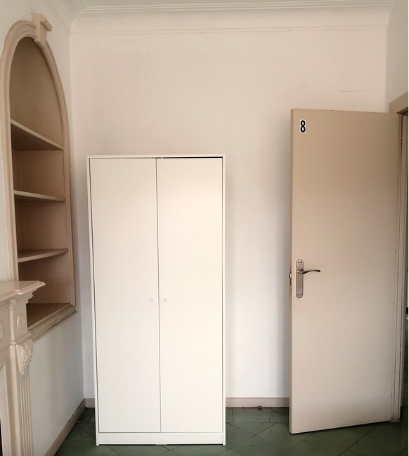A furnished shared student room in Eixample, Barcelona photo 4