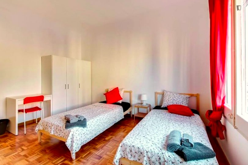 A furnished shared student room in Eixample, Barcelona