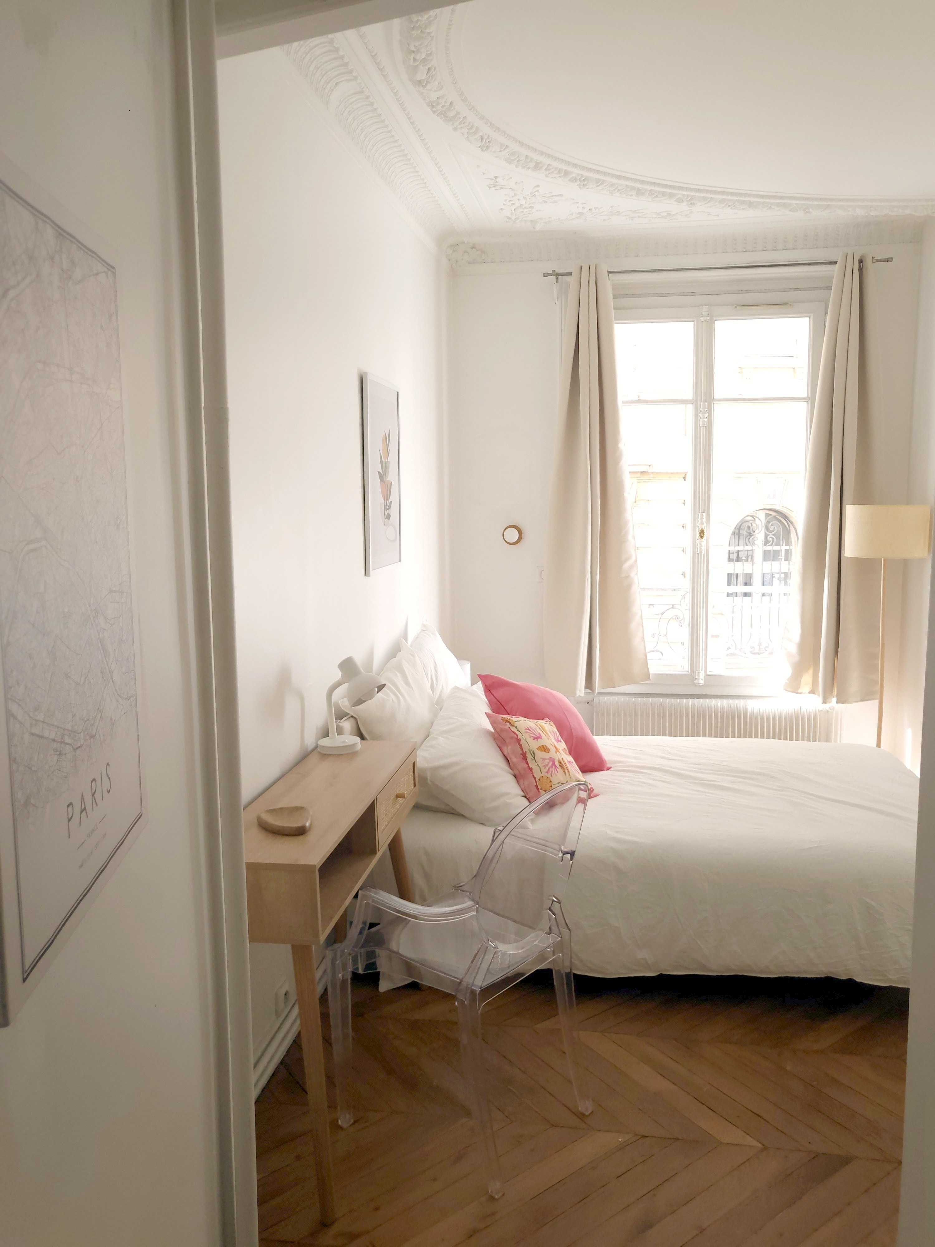 A furnished private student room in 8eme Arrondissement, Paris photo 4