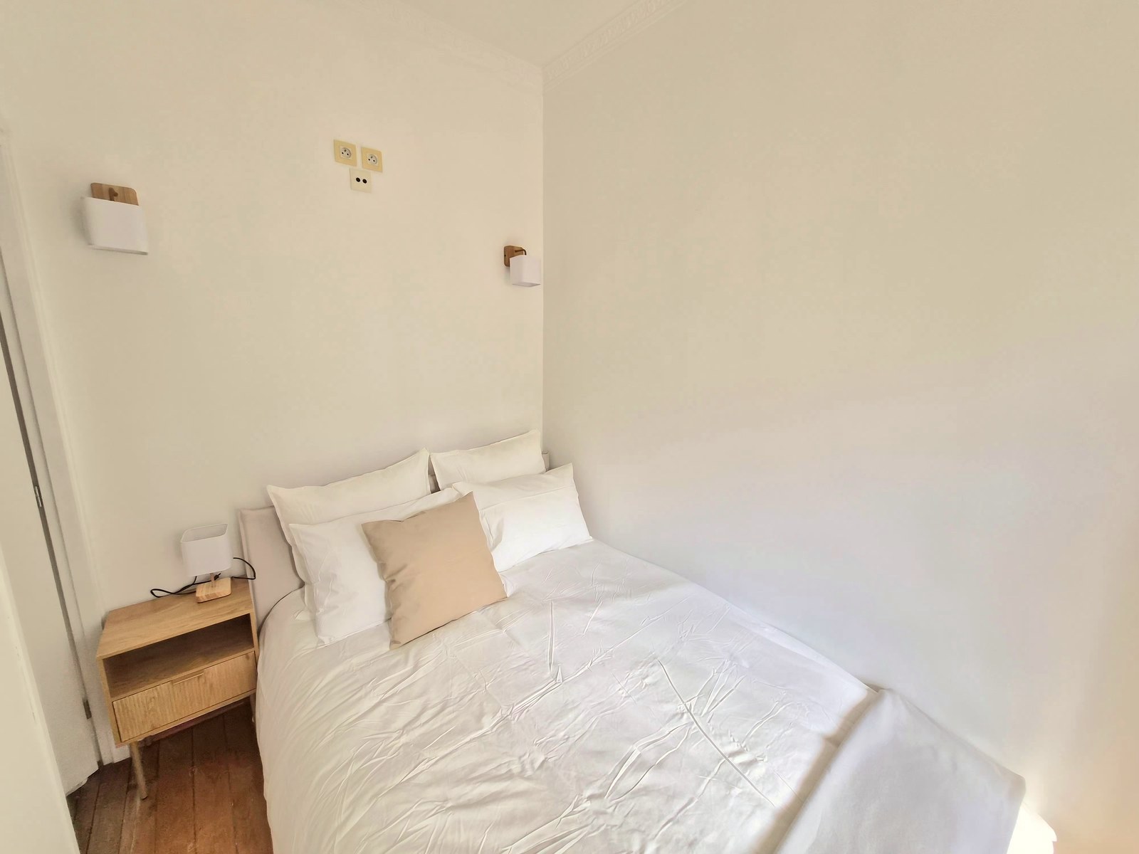 A furnished private student room in 17eme Arrondissement, Paris photo 6