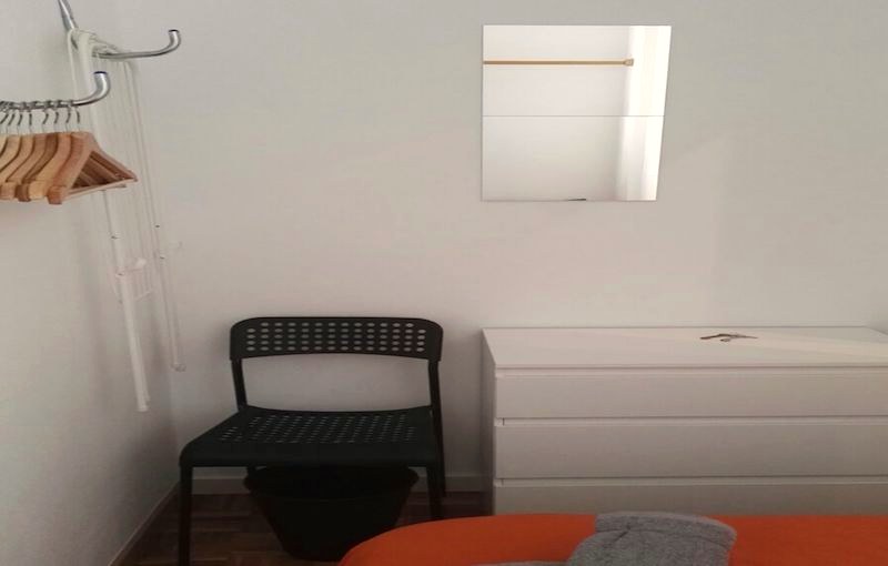 A furnished private student room in Eixample, Barcelona photo 3