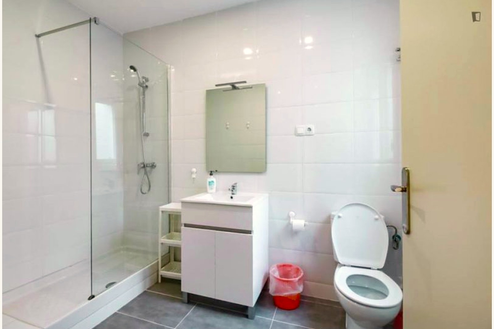 Jump In Muntaner I — Bathroom 1 — walk-in shower